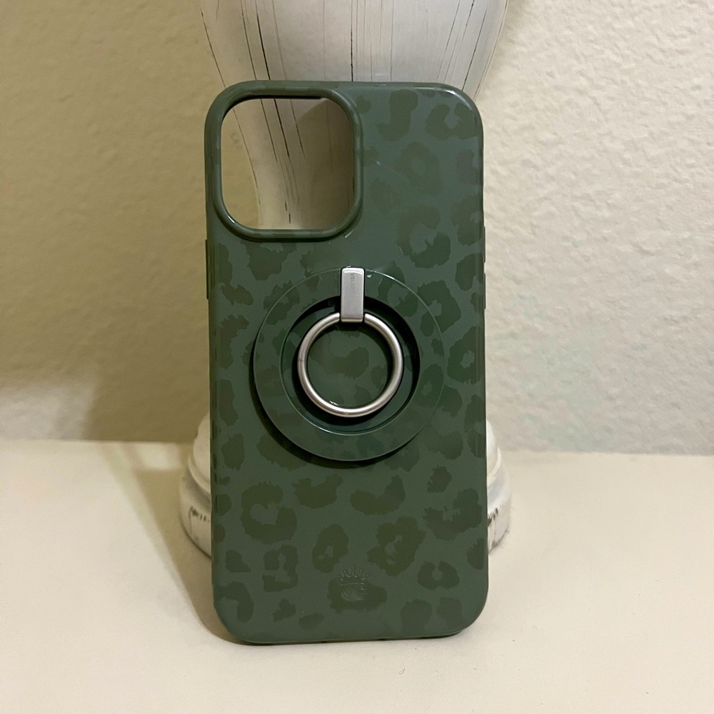 Velvet Caviar Olive Leopard MagSafe phone case